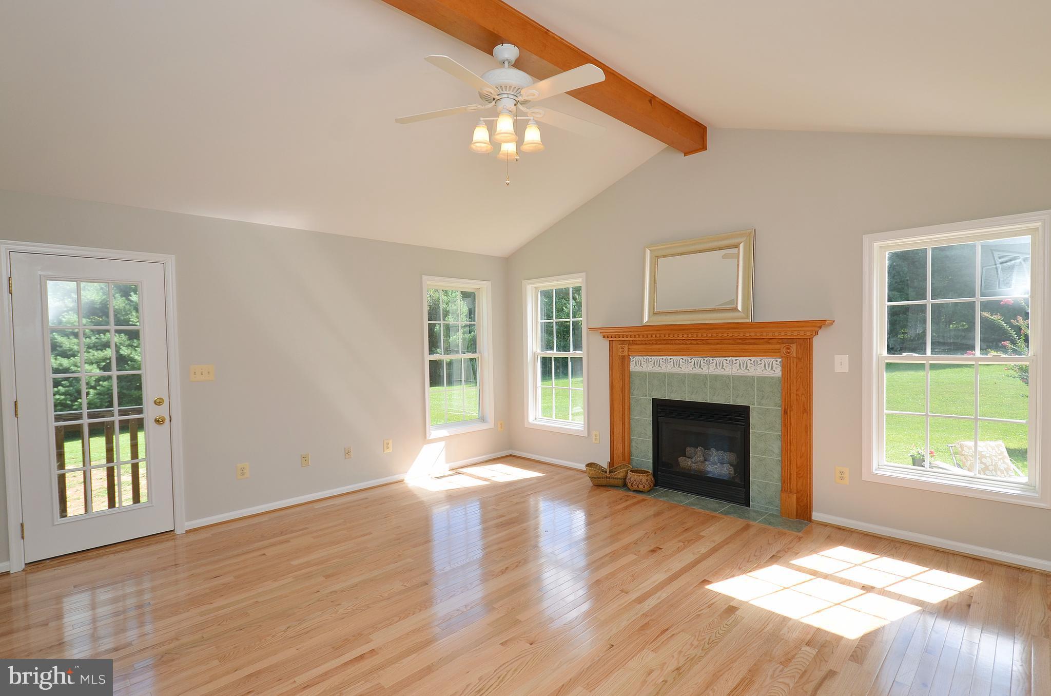 43430 Evans Pond Road Leesburg, VA 20176 - Photo 15 of 30 Family Room