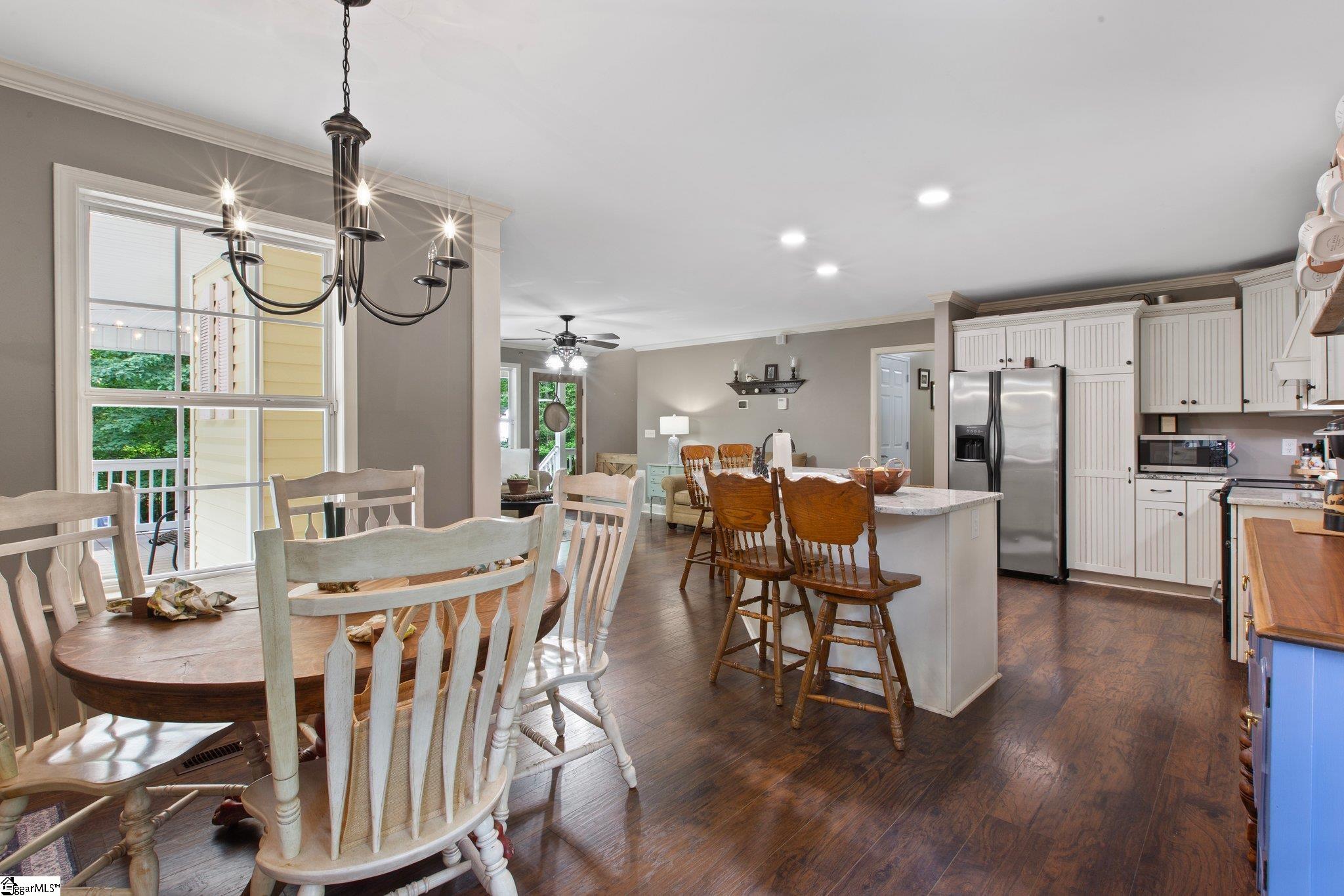 254 Bramlett Road Taylors, SC 29687 - Photo 13 of 36