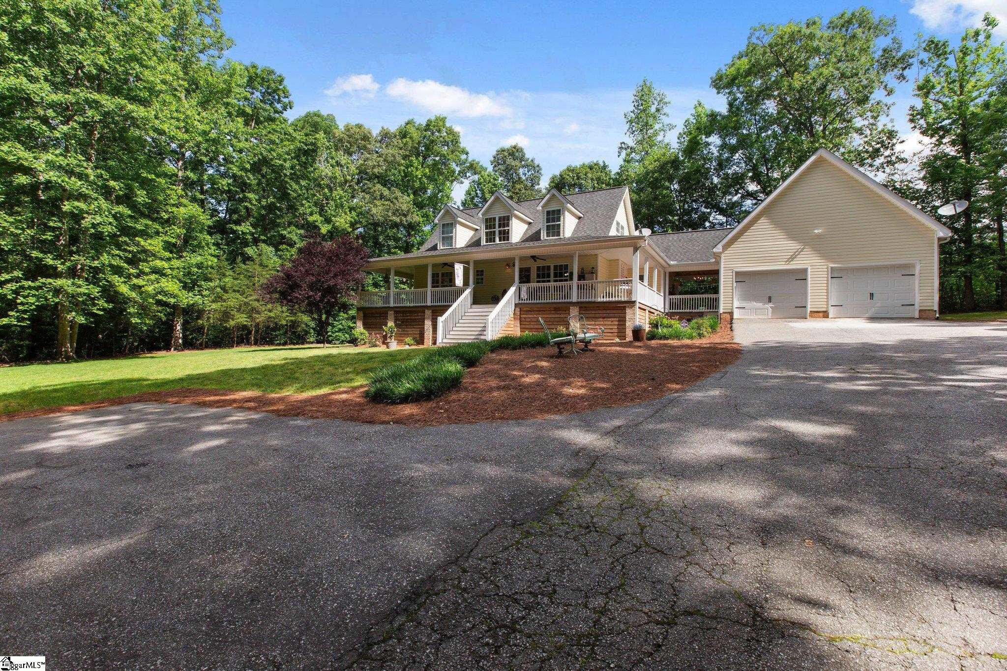 254 Bramlett Road Taylors, SC 29687 - Photo 2 of 36