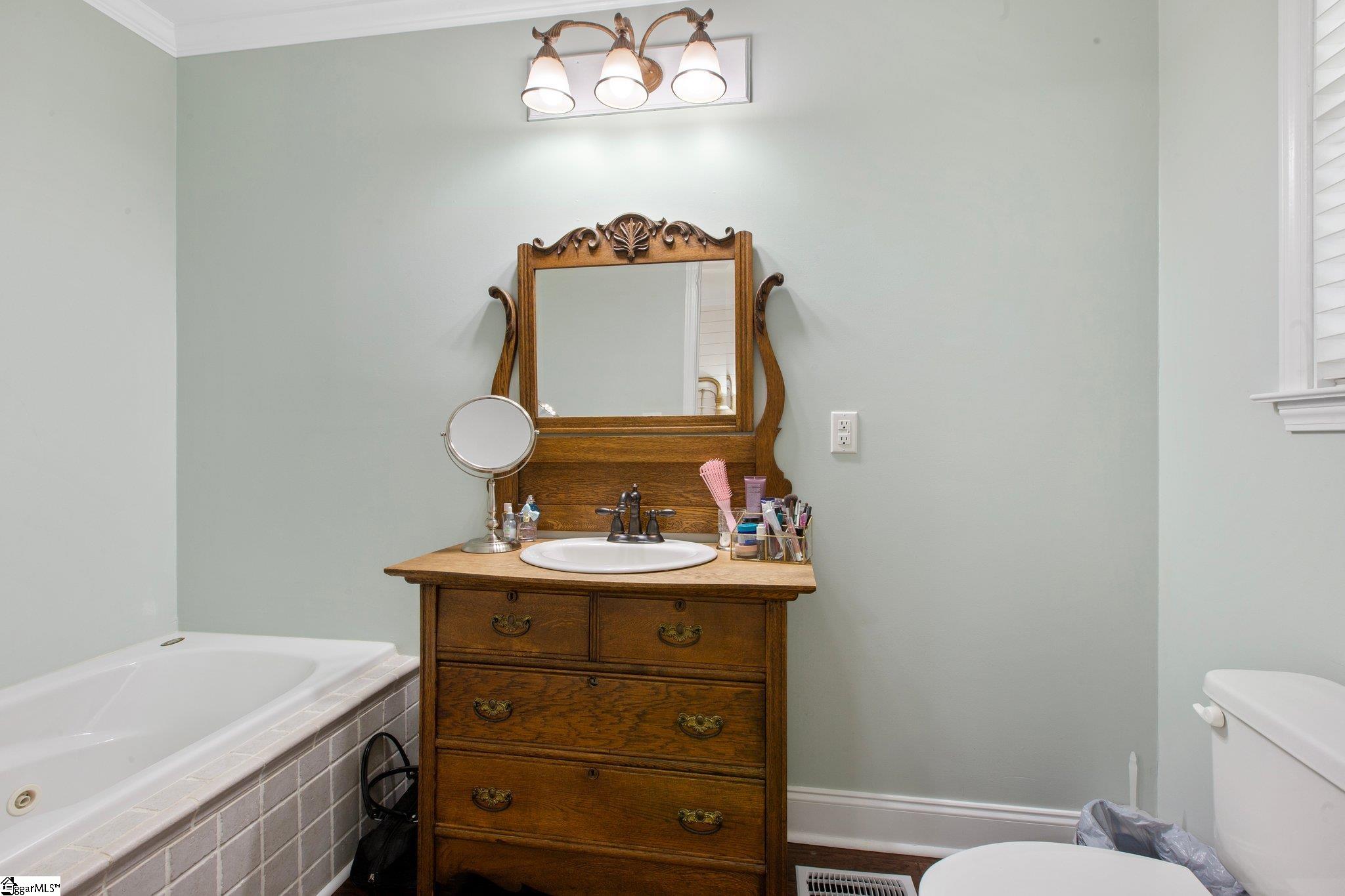 254 Bramlett Road Taylors, SC 29687 - Photo 22 of 36