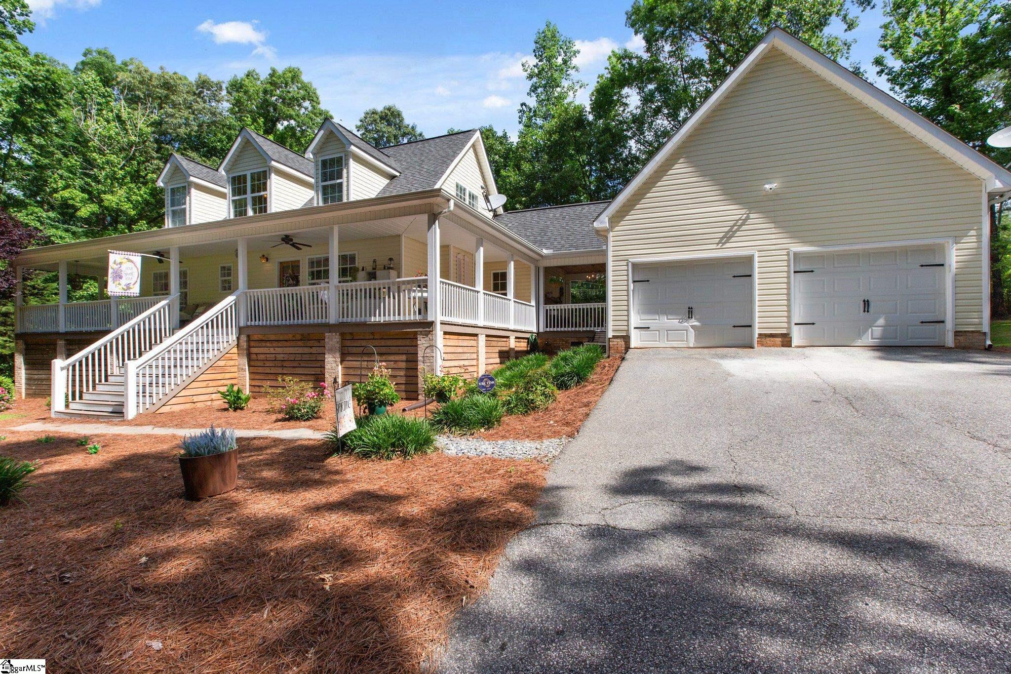 254 Bramlett Road Taylors, SC 29687 - Photo 4 of 36
