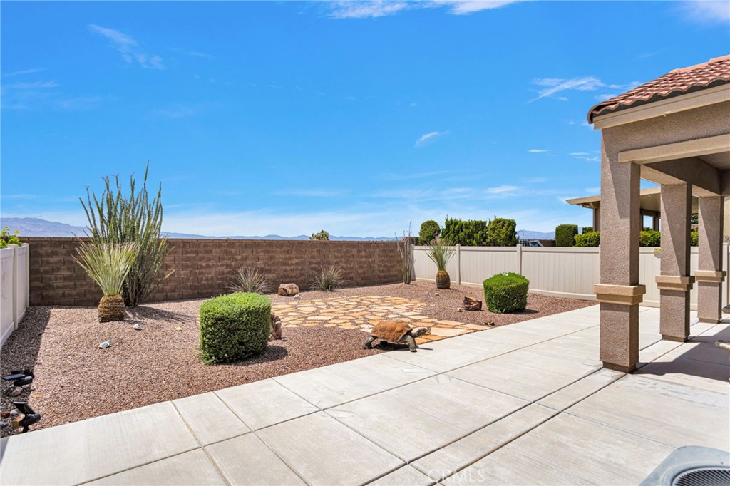 19459 Maple Creek Road Apple Valley, CA 92308 - Photo 35 of 51