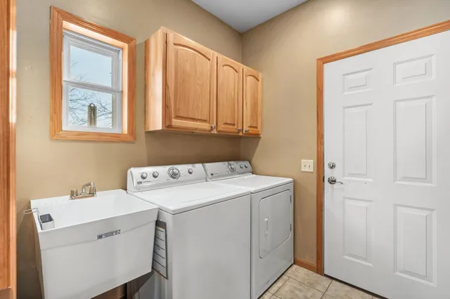 $425,000 | 100 Jennifer Circle, Mount Horeb, WI 53572