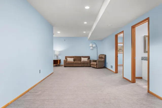 $425,000 | 100 Jennifer Circle, Mount Horeb, WI 53572