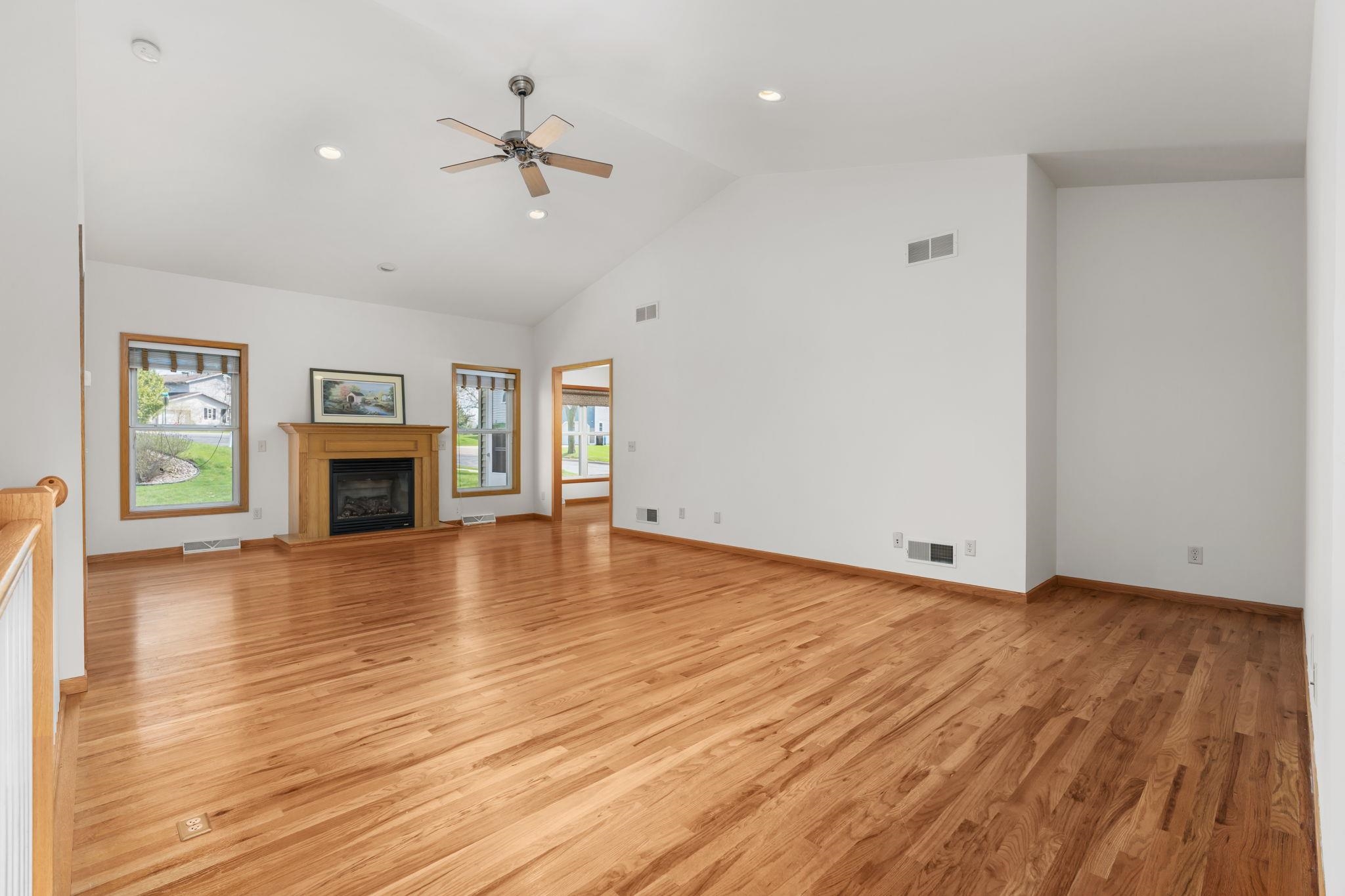 100 Jennifer Circle Mount Horeb, WI 53572 - Photo 6 of 38