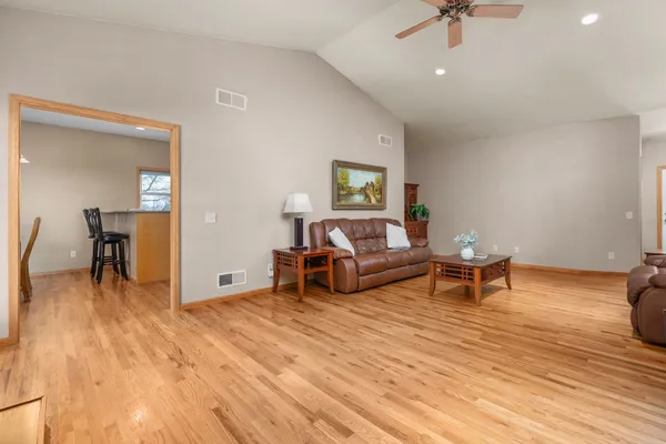 $415,000 | 100 Jennifer Circle, Mount Horeb, WI 53572