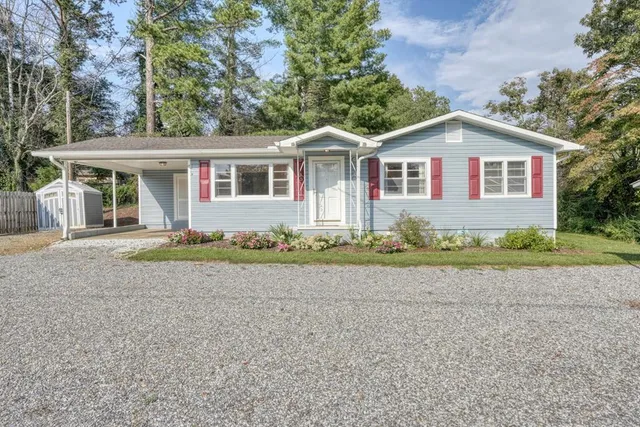 front view of house with a yard