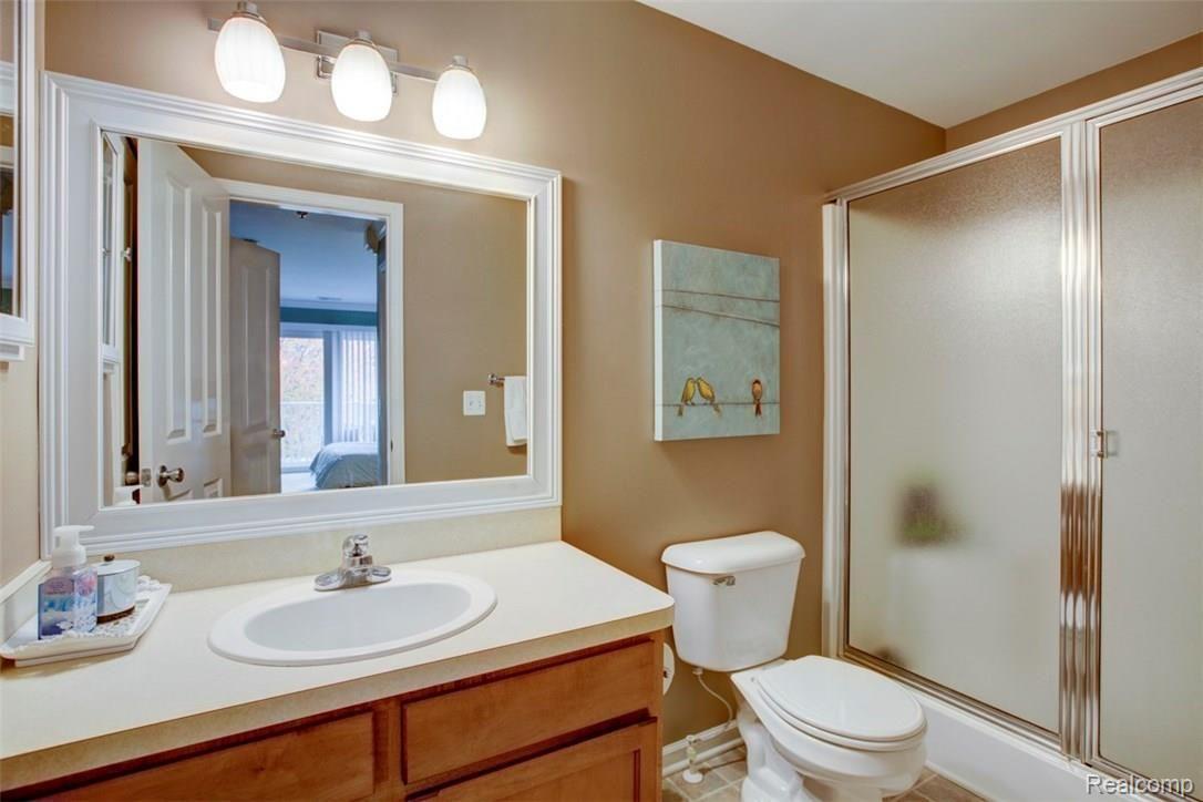 4117 Hampton Ridge Boulevard Howell, MI 48843 - Photo 14 of 22 Master bathroom with large walk in shower.