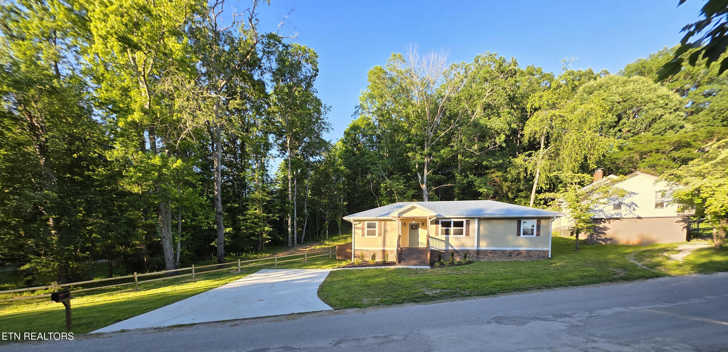 590 Litton Road Oneida, TN 37841 - Photo 2 of 28 20260603_194530