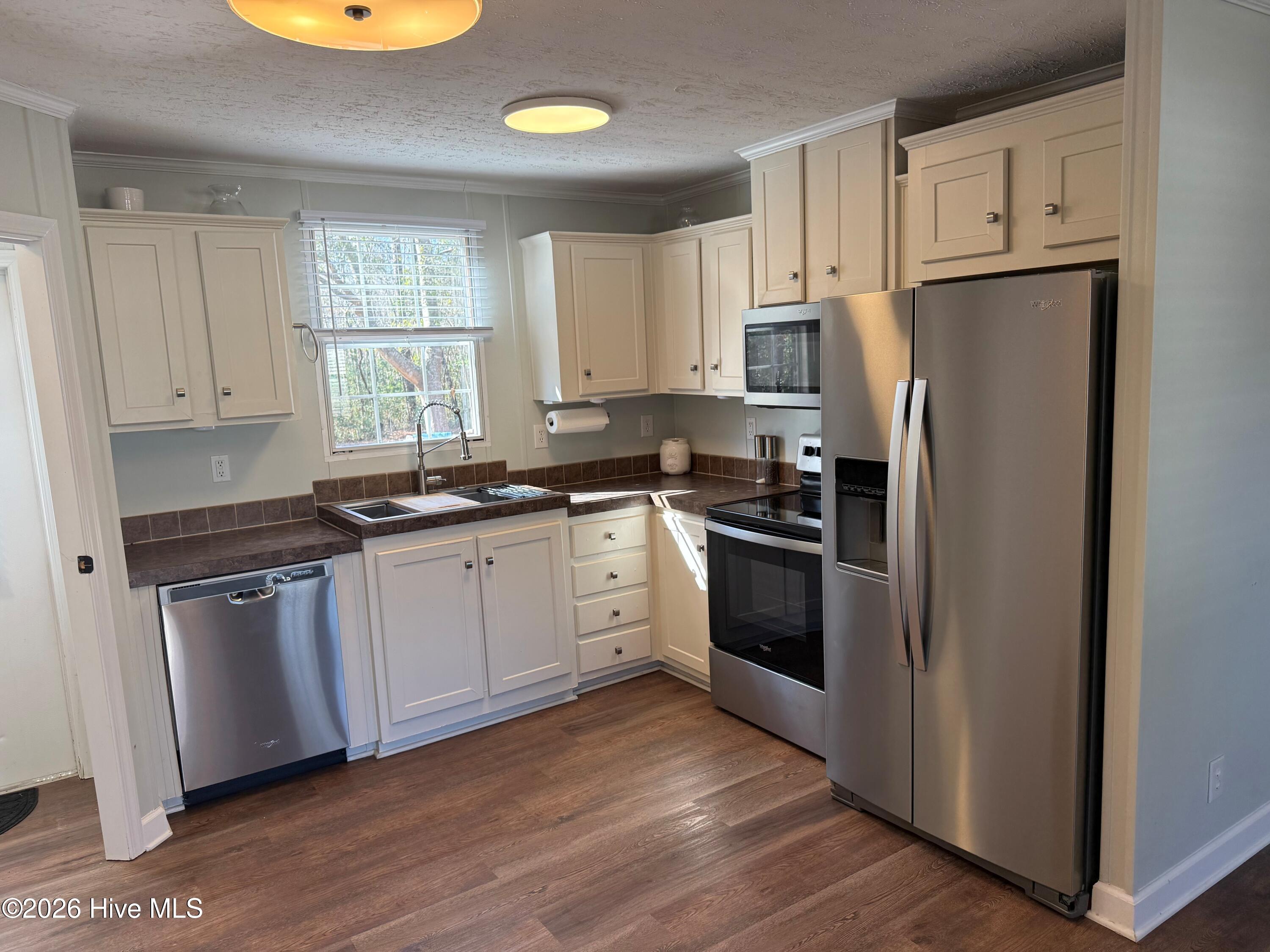 407 Maple Street Southwest Shallotte, NC 28470 - Photo 6 of 23 Kitchen