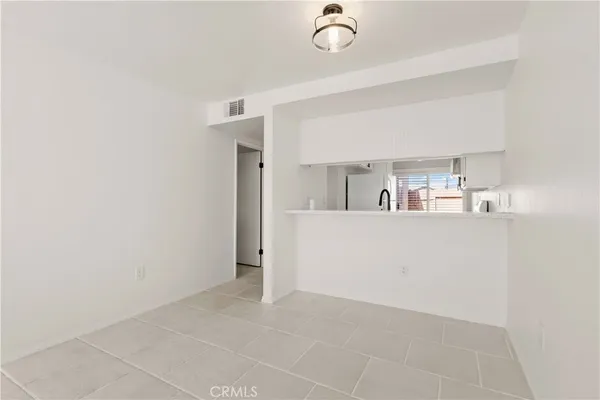 $210,000 | 616 South Santa Fe Street, Unit 7, Hemet, CA 92543