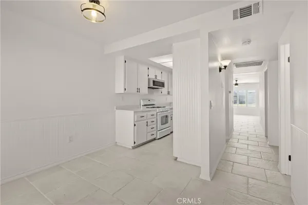 $210,000 | 616 South Santa Fe Street, Unit 7, Hemet, CA 92543