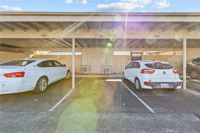 $220,000 | 616 South Santa Fe Street, Unit 7, Hemet, CA 92543