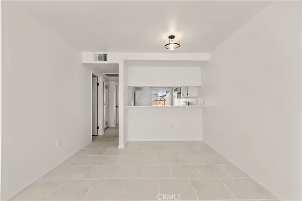 $210,000 | 616 South Santa Fe Street, Unit 7, Hemet, CA 92543
