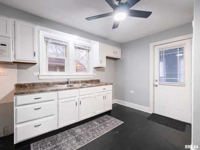 $49,900 | 223 Cooper Street, Pekin, IL 61554