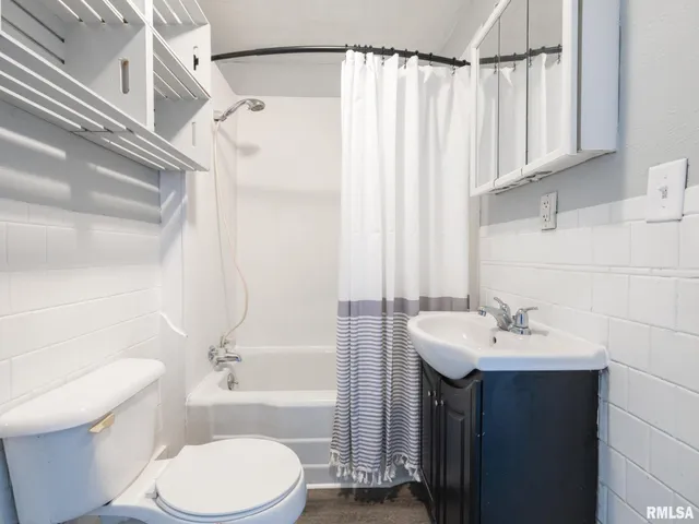 $49,900 | 223 Cooper Street, Pekin, IL 61554