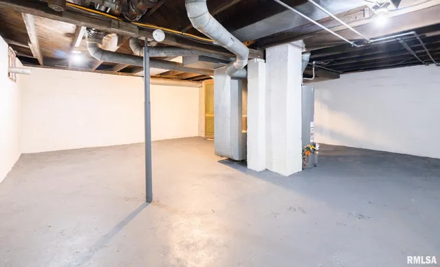 $49,900 | 223 Cooper Street, Pekin, IL 61554