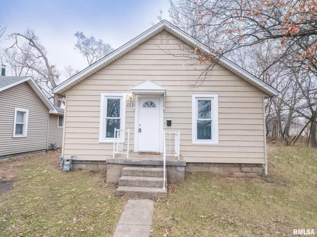$49,900 | 223 Cooper Street, Pekin, IL 61554