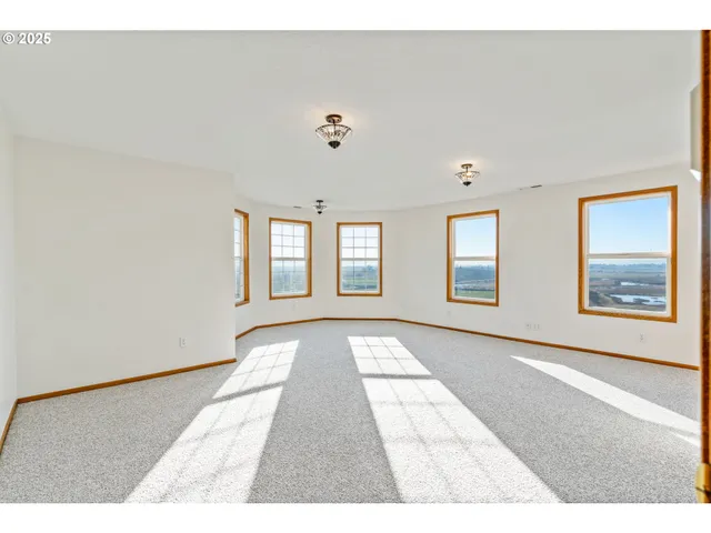 $1,475,000 | 2665 North Pacific Highway West, Rickreall, OR 97371