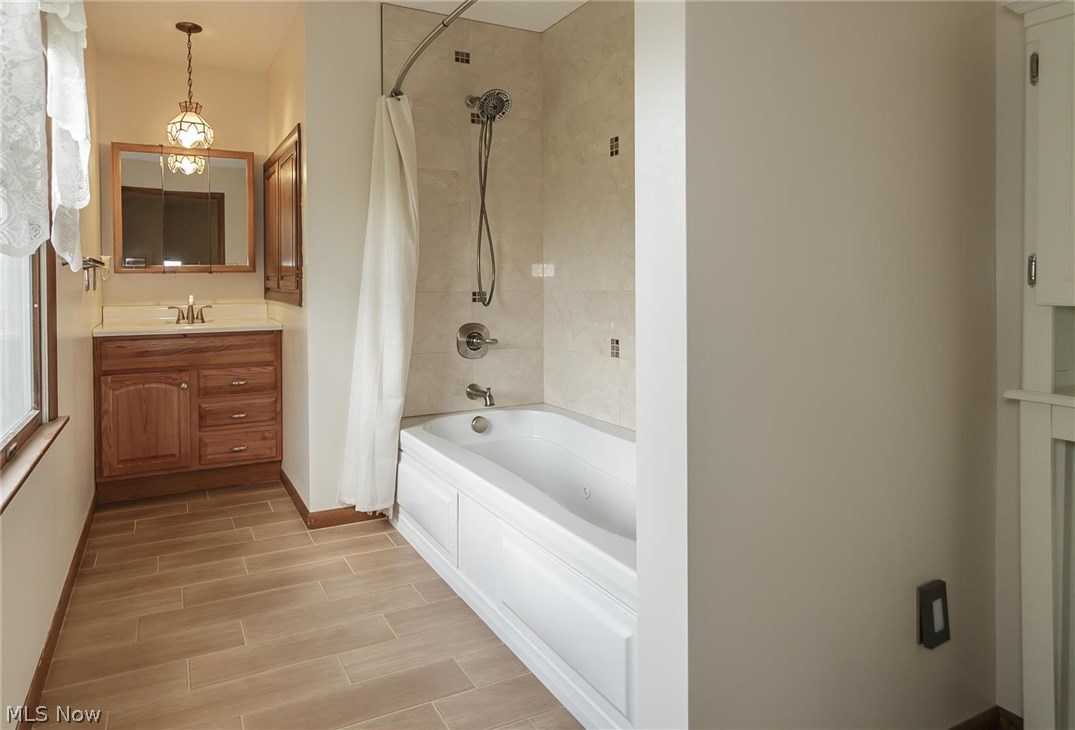 10599 Chardon Road Chardon, OH 44024 - Photo 10 of 35 Gallery Image 10