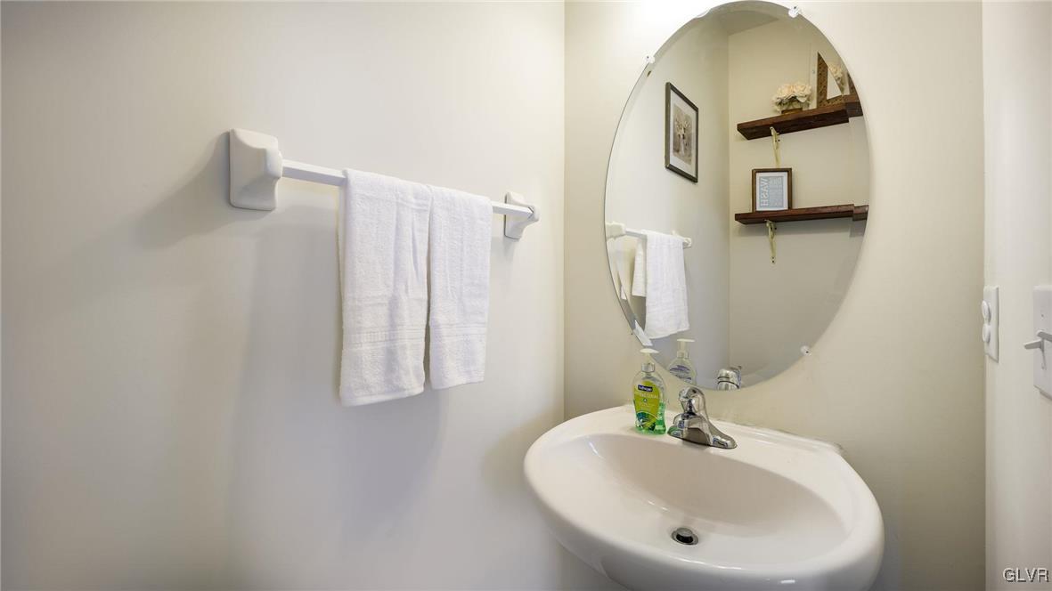 3992 Mink Road Emmaus, PA 18049 - Photo 9 of 26 POWDER ROOM