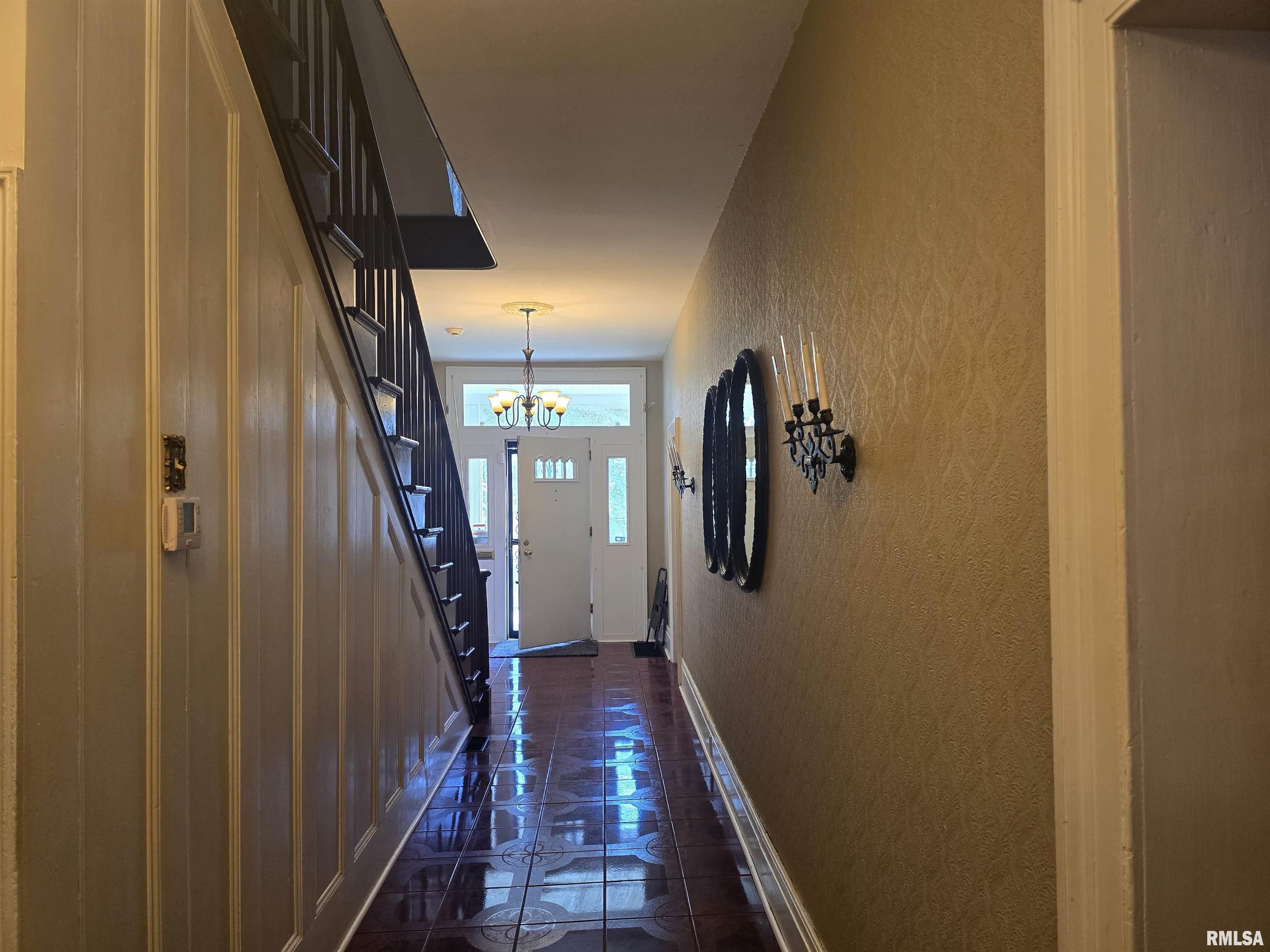 239 West Chestnut Street Canton, IL 61520 - Photo 44 of 83