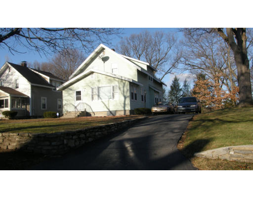49 Ideal Road Worcester, MA 01604 - Photo 2 of 7 Gallery Image 2