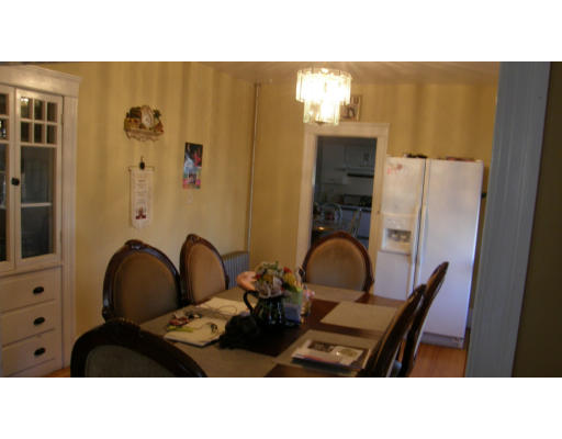 49 Ideal Road Worcester, MA 01604 - Photo 4 of 7 Gallery Image 4