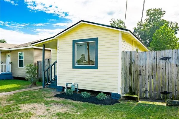 $1,350 | 805 Ave A, Westwego, LA 70094