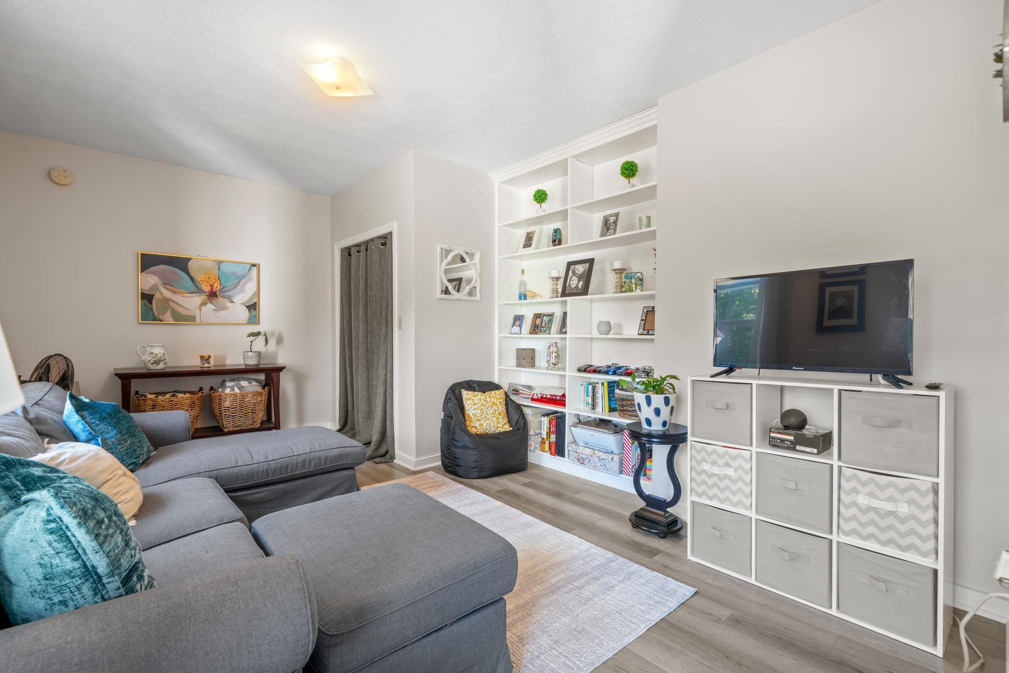 16 Meetinghouse Hill Road New Boston, NH 03070 - Photo 15 of 46