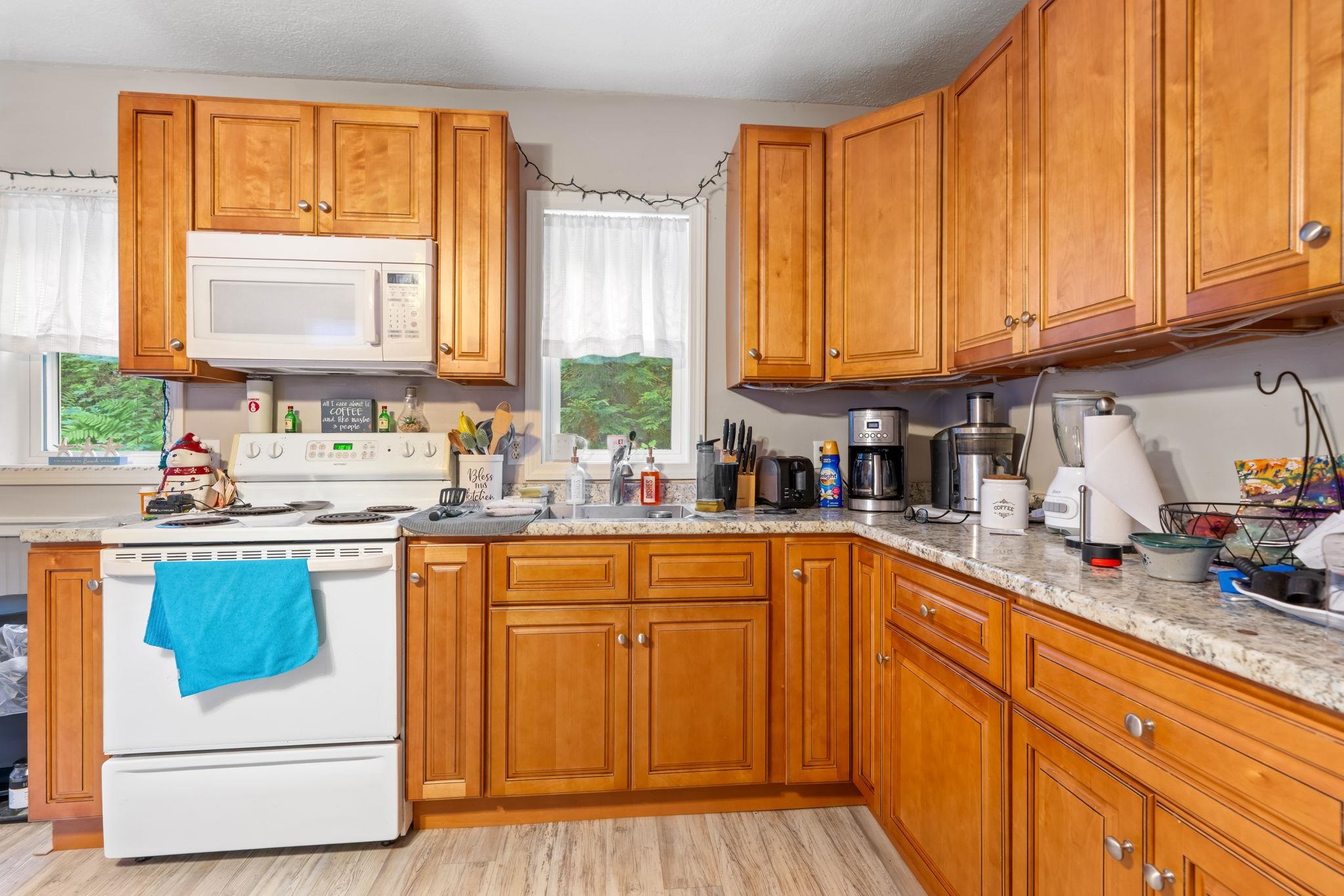 16 Meetinghouse Hill Road New Boston, NH 03070 - Photo 20 of 46