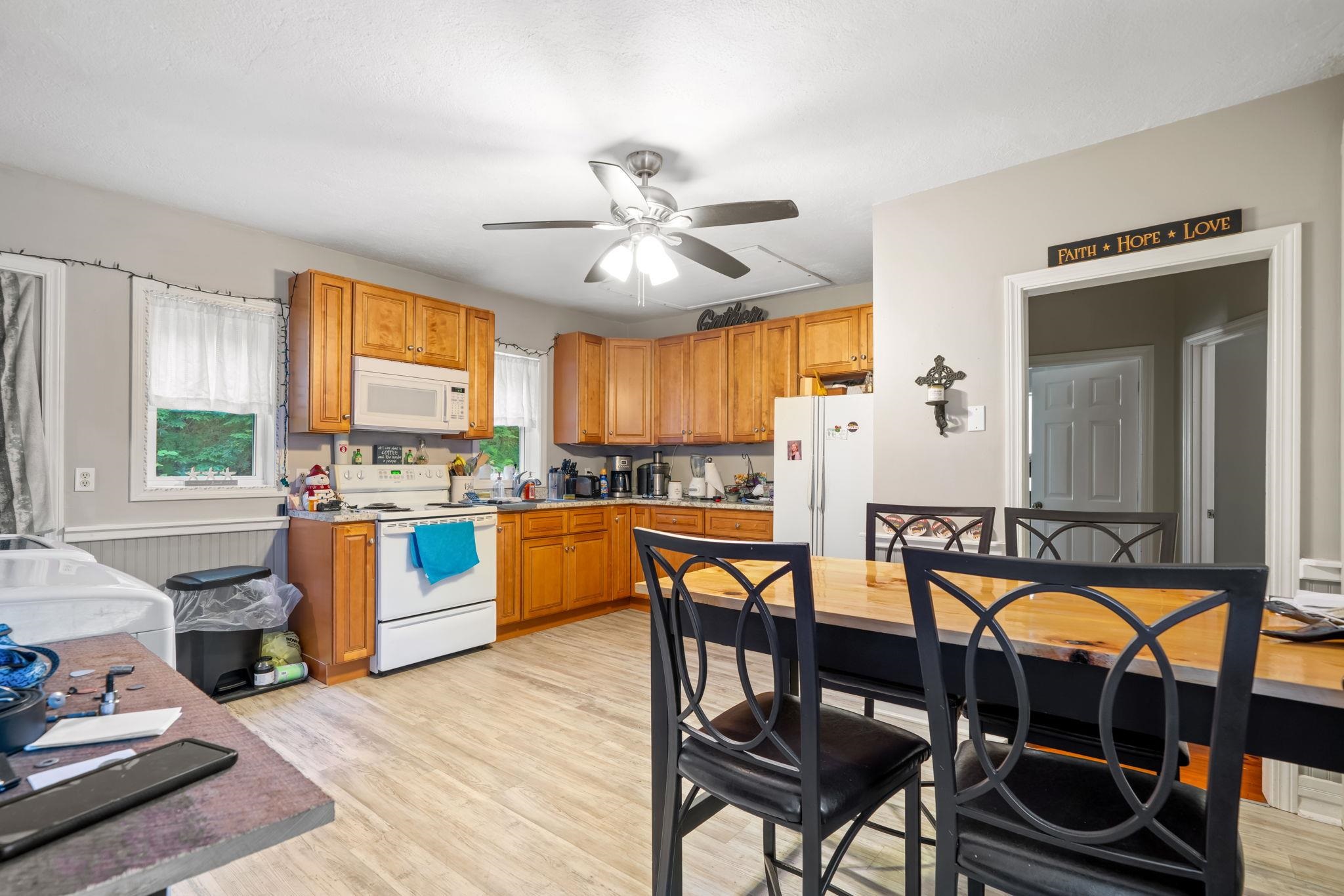 16 Meetinghouse Hill Road New Boston, NH 03070 - Photo 21 of 46