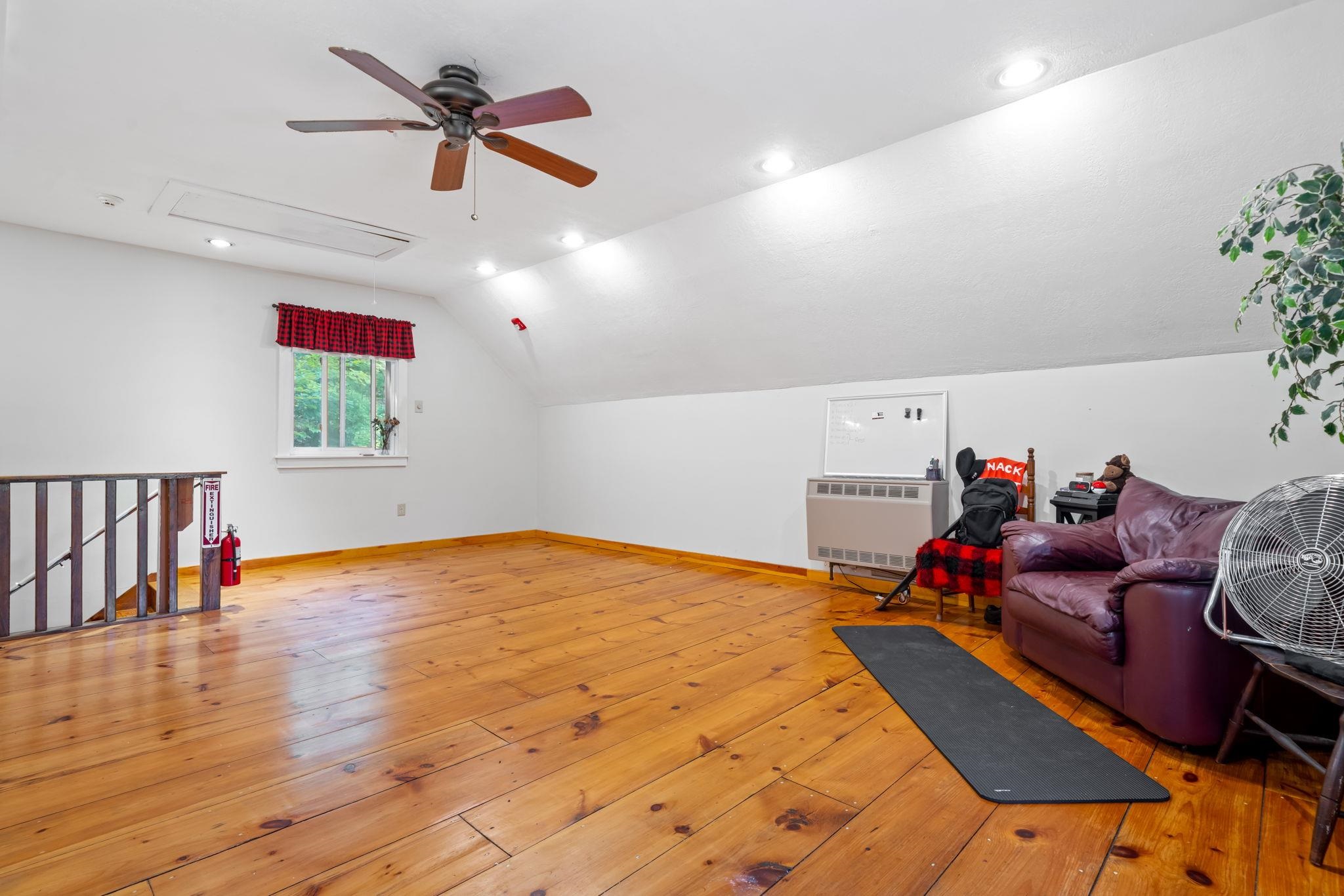 16 Meetinghouse Hill Road New Boston, NH 03070 - Photo 33 of 46