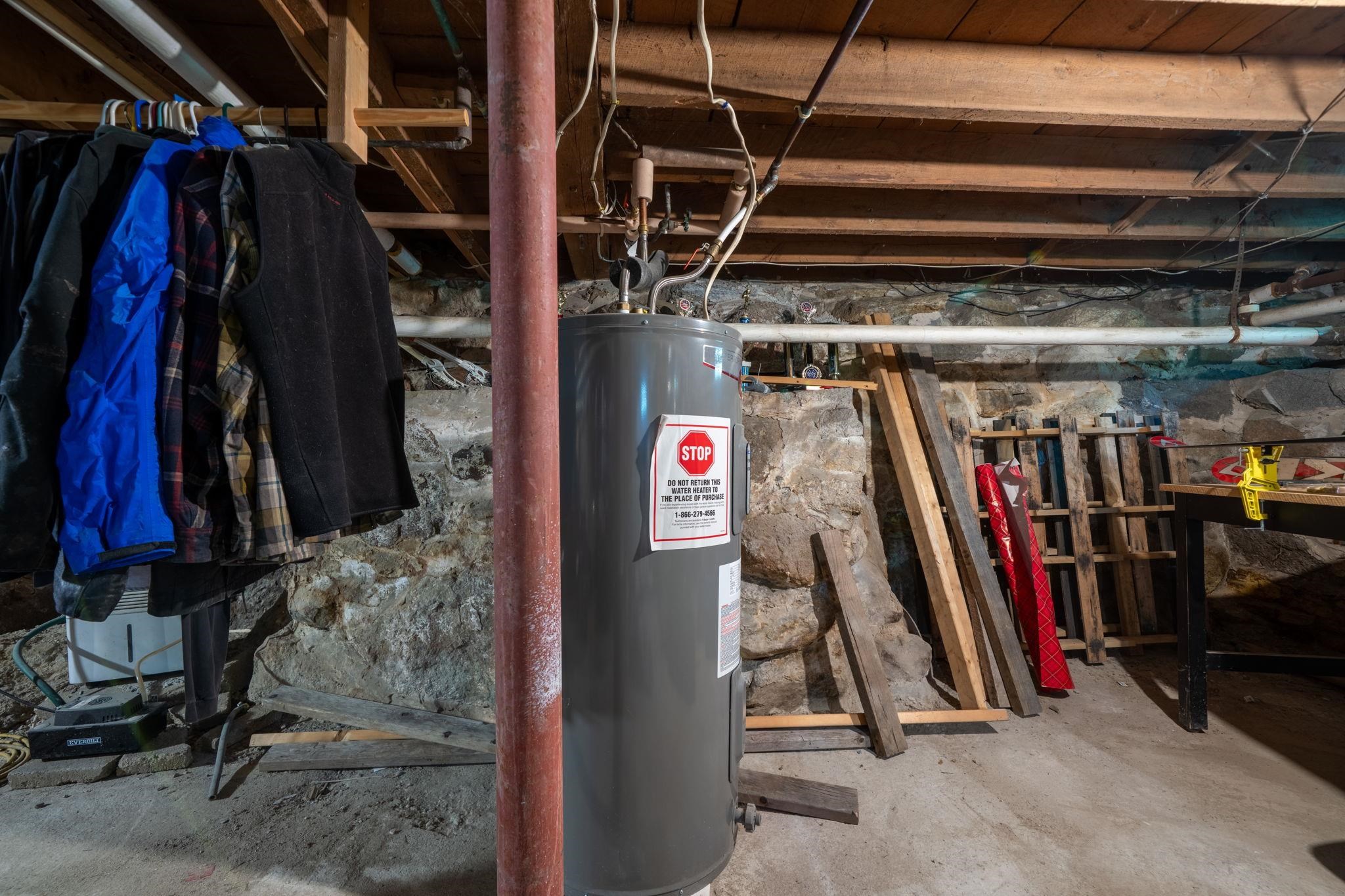 16 Meetinghouse Hill Road New Boston, NH 03070 - Photo 40 of 46