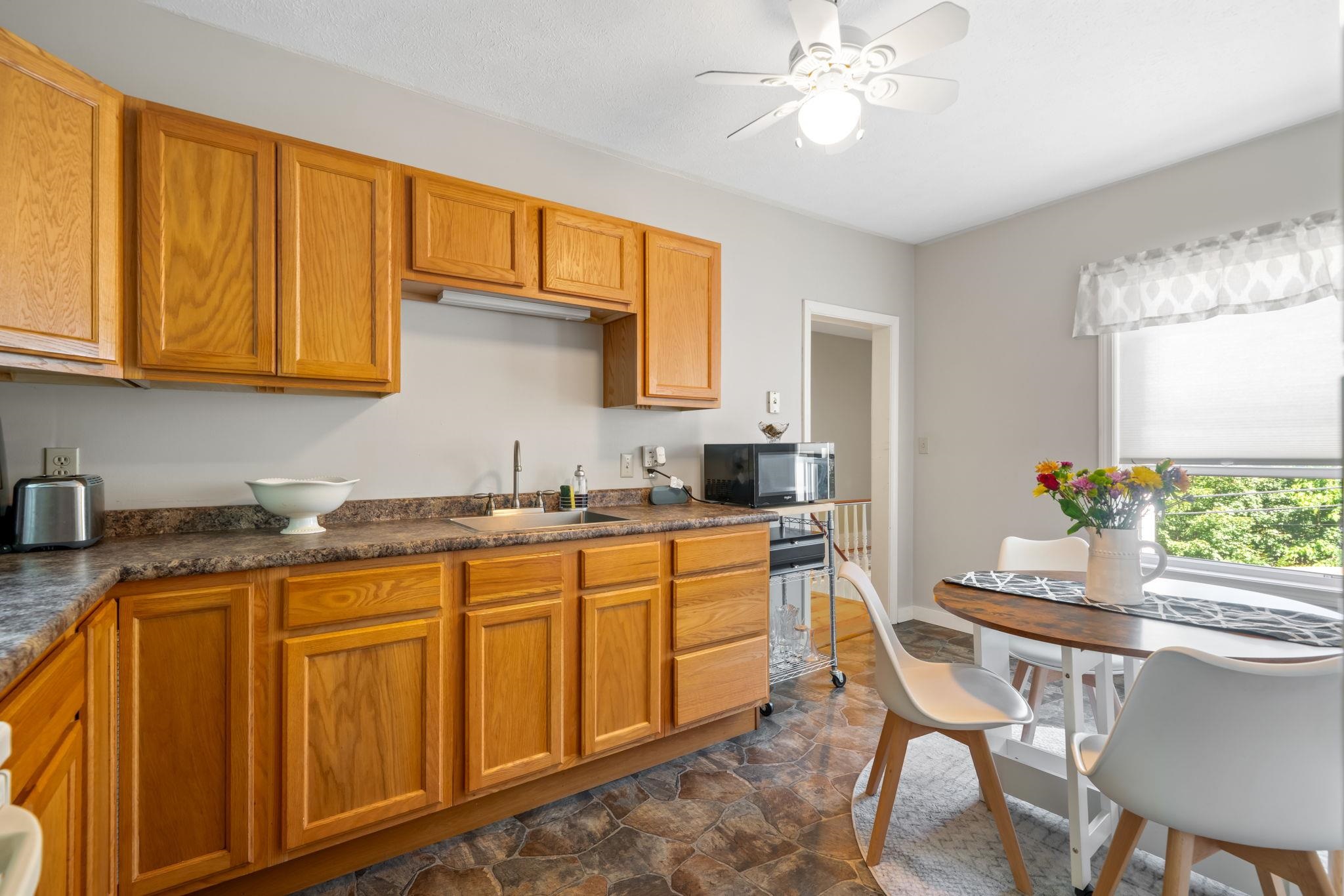 16 Meetinghouse Hill Road New Boston, NH 03070 - Photo 5 of 46