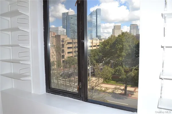 $3,850 | 4 Martine Avenue, Unit 306, White Plains, NY 10606