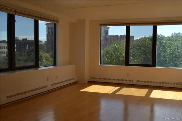 $3,850 | 4 Martine Avenue, Unit 306, White Plains, NY 10606