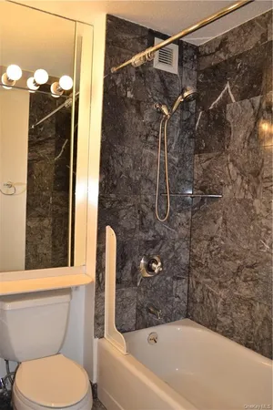 $3,850 | 4 Martine Avenue, Unit 306, White Plains, NY 10606