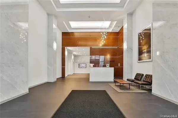 $3,850 | 4 Martine Avenue, Unit 306, White Plains, NY 10606
