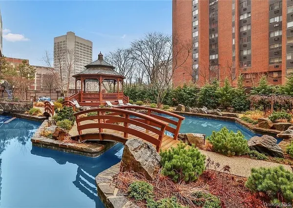 $3,850 | 4 Martine Avenue, Unit 306, White Plains, NY 10606