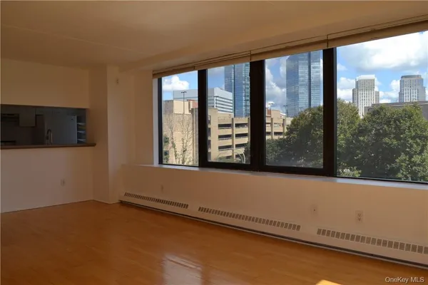 $3,850 | 4 Martine Avenue, Unit 306, White Plains, NY 10606