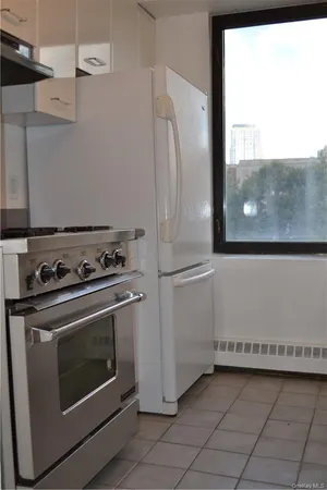 $3,850 | 4 Martine Avenue, Unit 306, White Plains, NY 10606