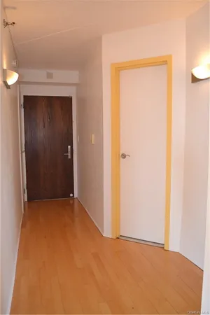 $3,850 | 4 Martine Avenue, Unit 306, White Plains, NY 10606