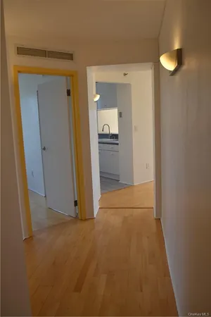 $3,850 | 4 Martine Avenue, Unit 306, White Plains, NY 10606