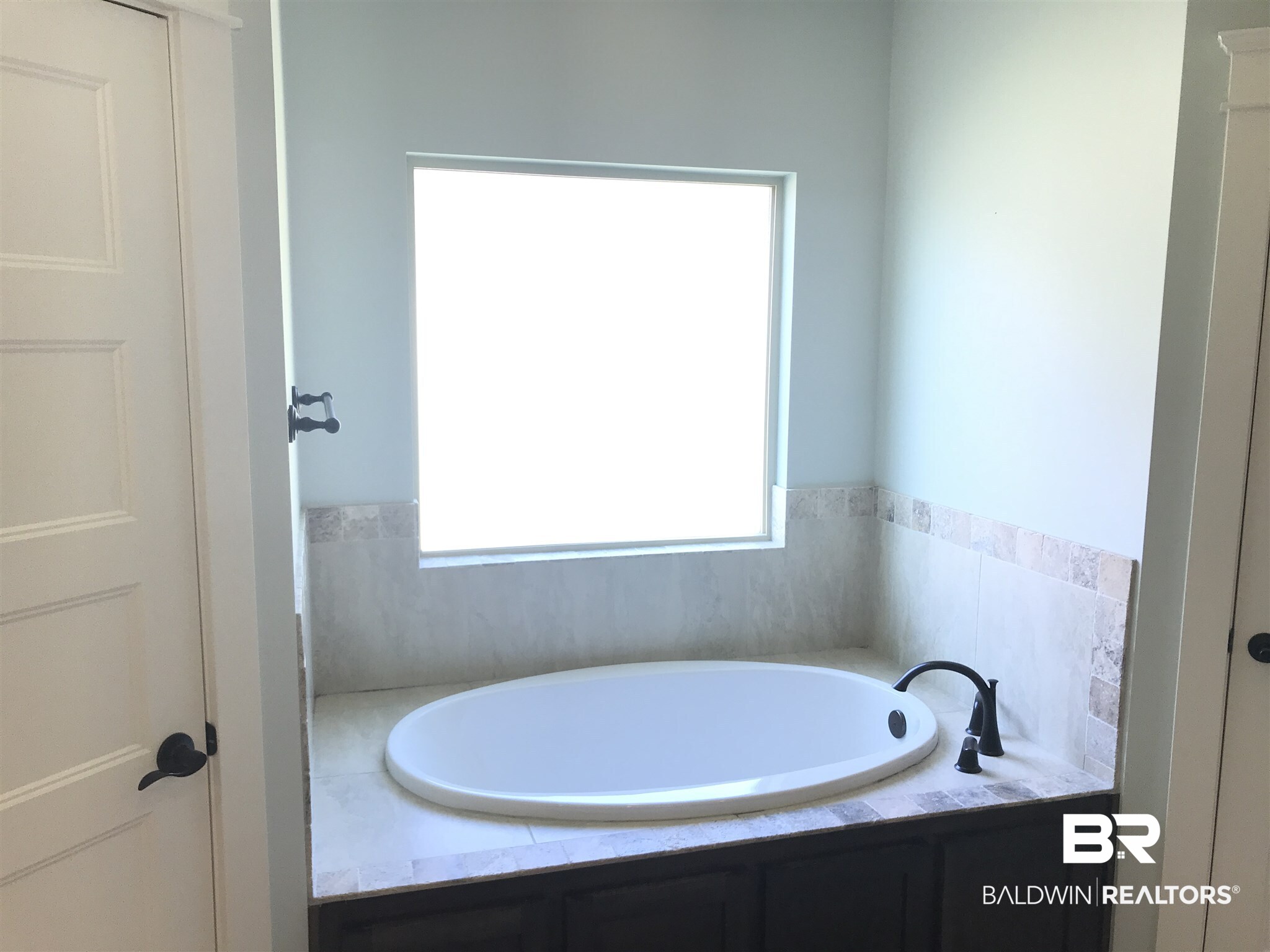 446 Craftsman Avenue Fairhope, AL 36532 - Photo 17 of 44 Master Garden Tub