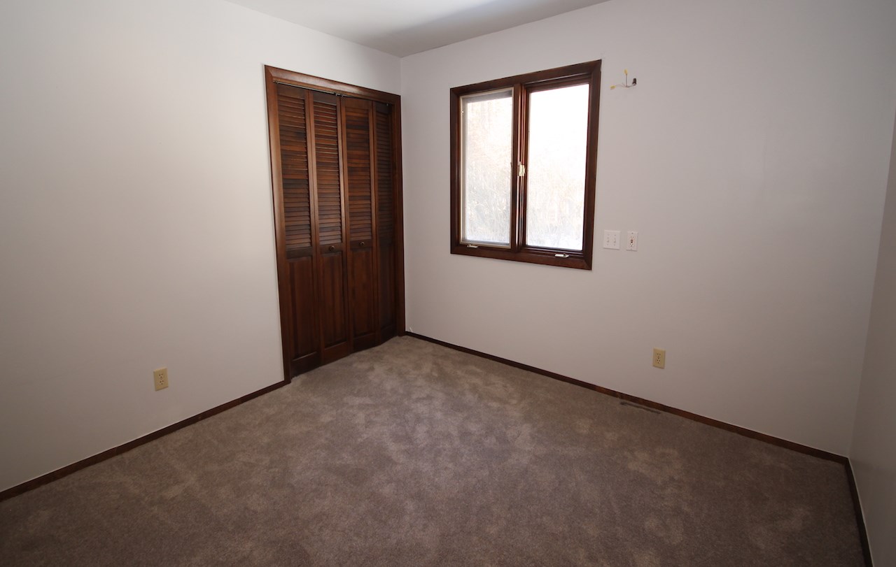 4122 South Meridian Road Mount Pleasant, MI 48858 - Photo 22 of 29 1837445-21.JPG
