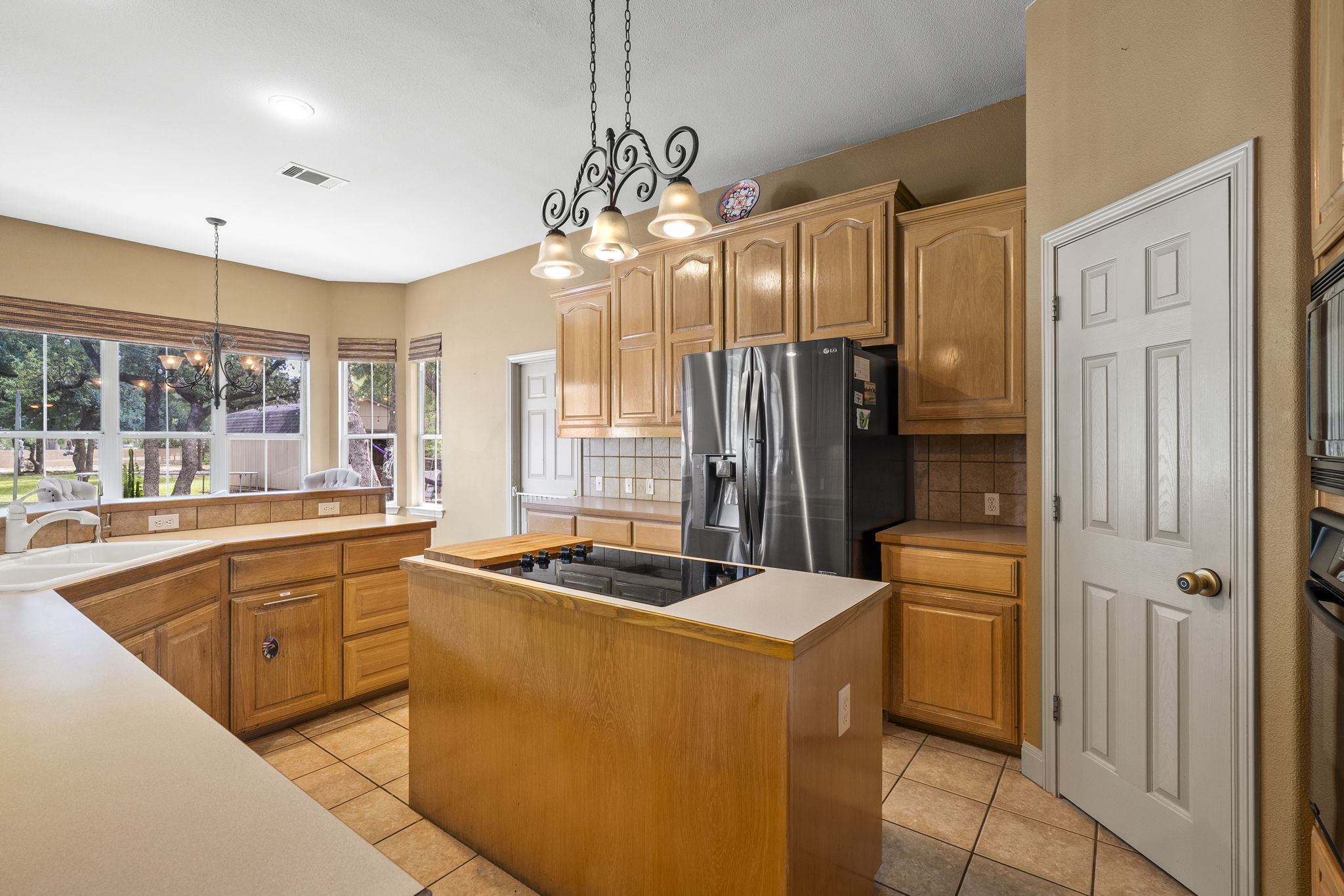 101 Landons Way Georgetown, TX 78633 - Photo 9 of 32 View of the kitchen