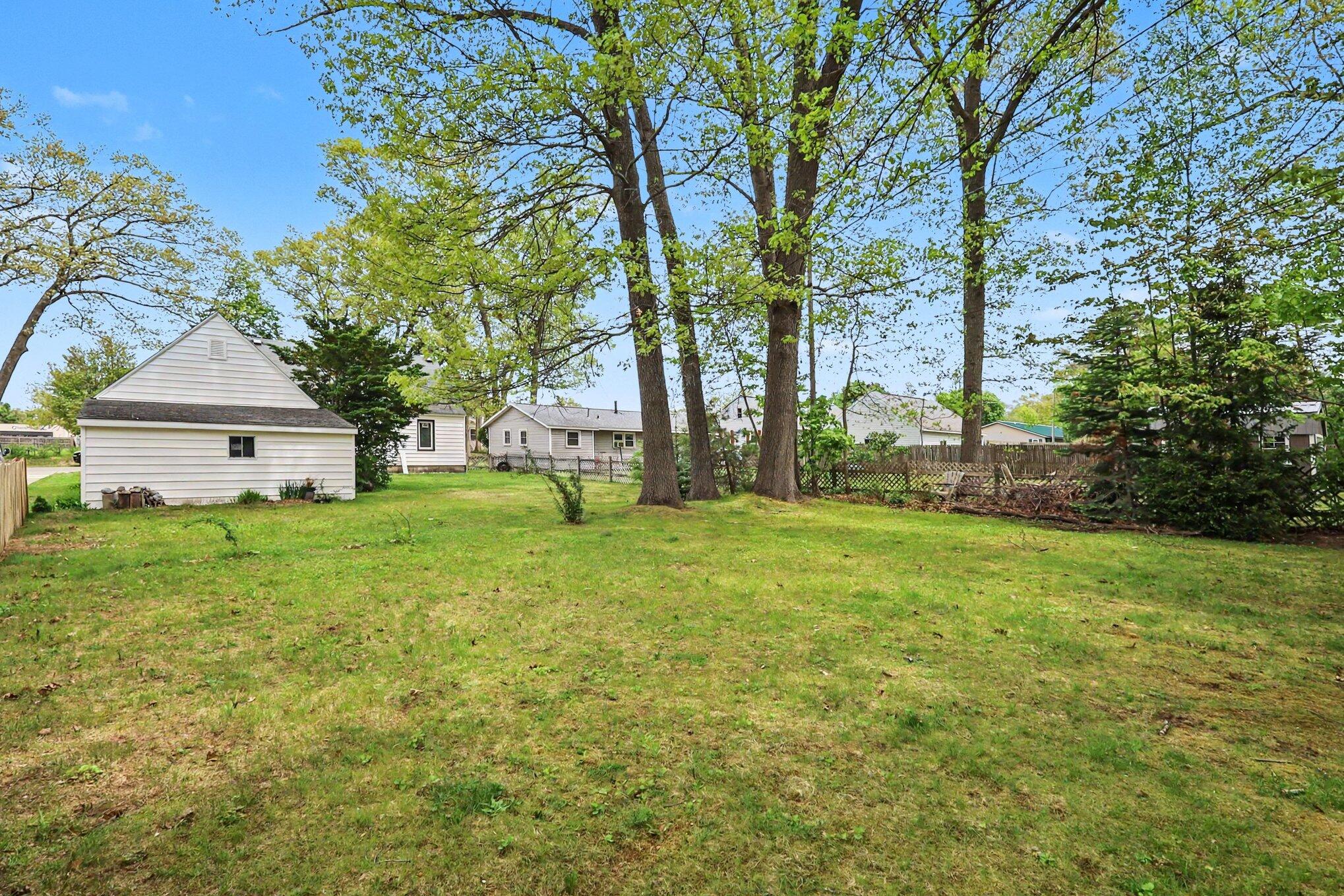 713 East Spring Street Whitehall, MI 49461 - Photo 24 of 25 026_file_1193