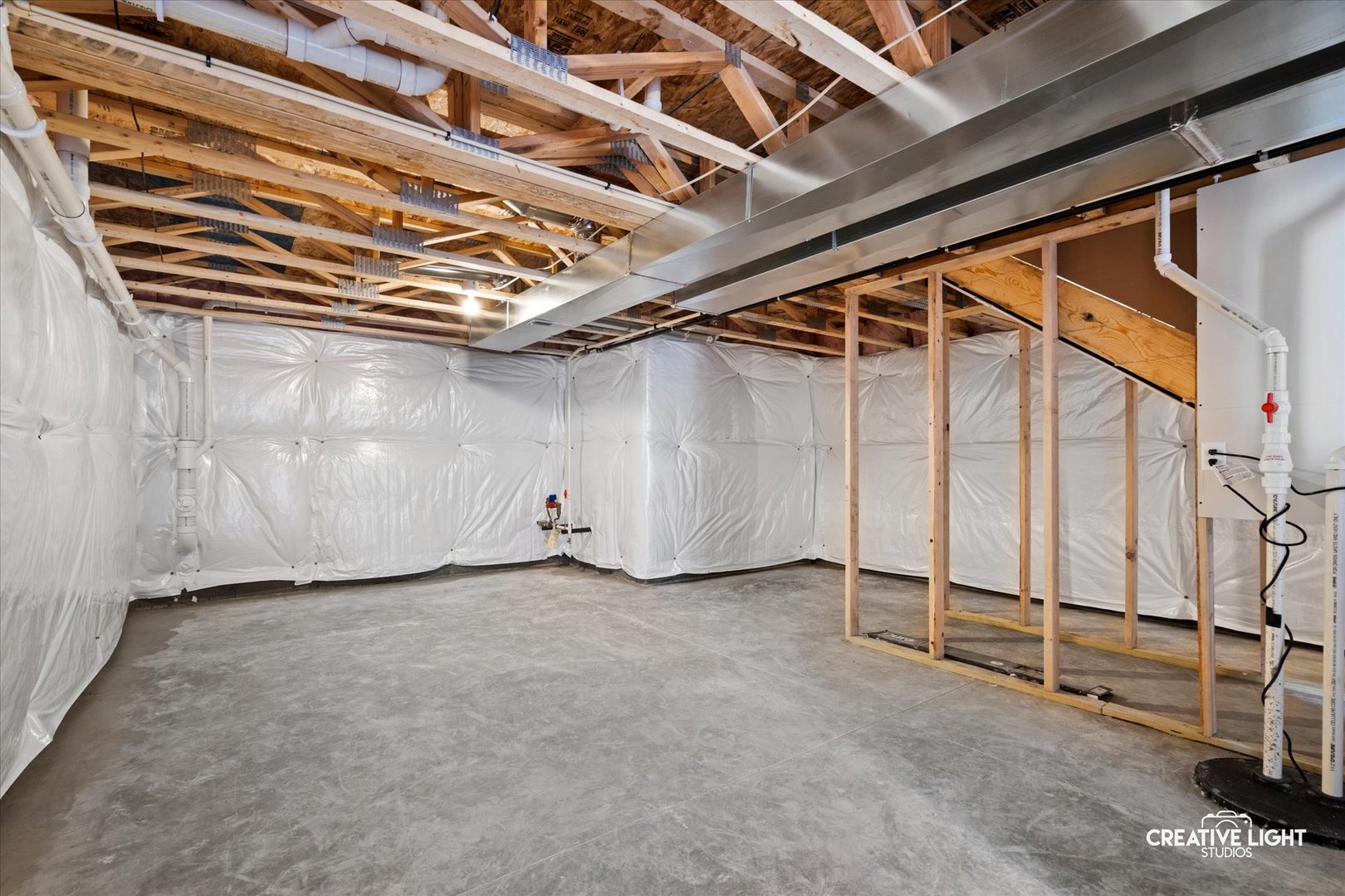 526 Hahn Drive Cortland, IL 60112 - Photo 16 of 20 a view of an empty room