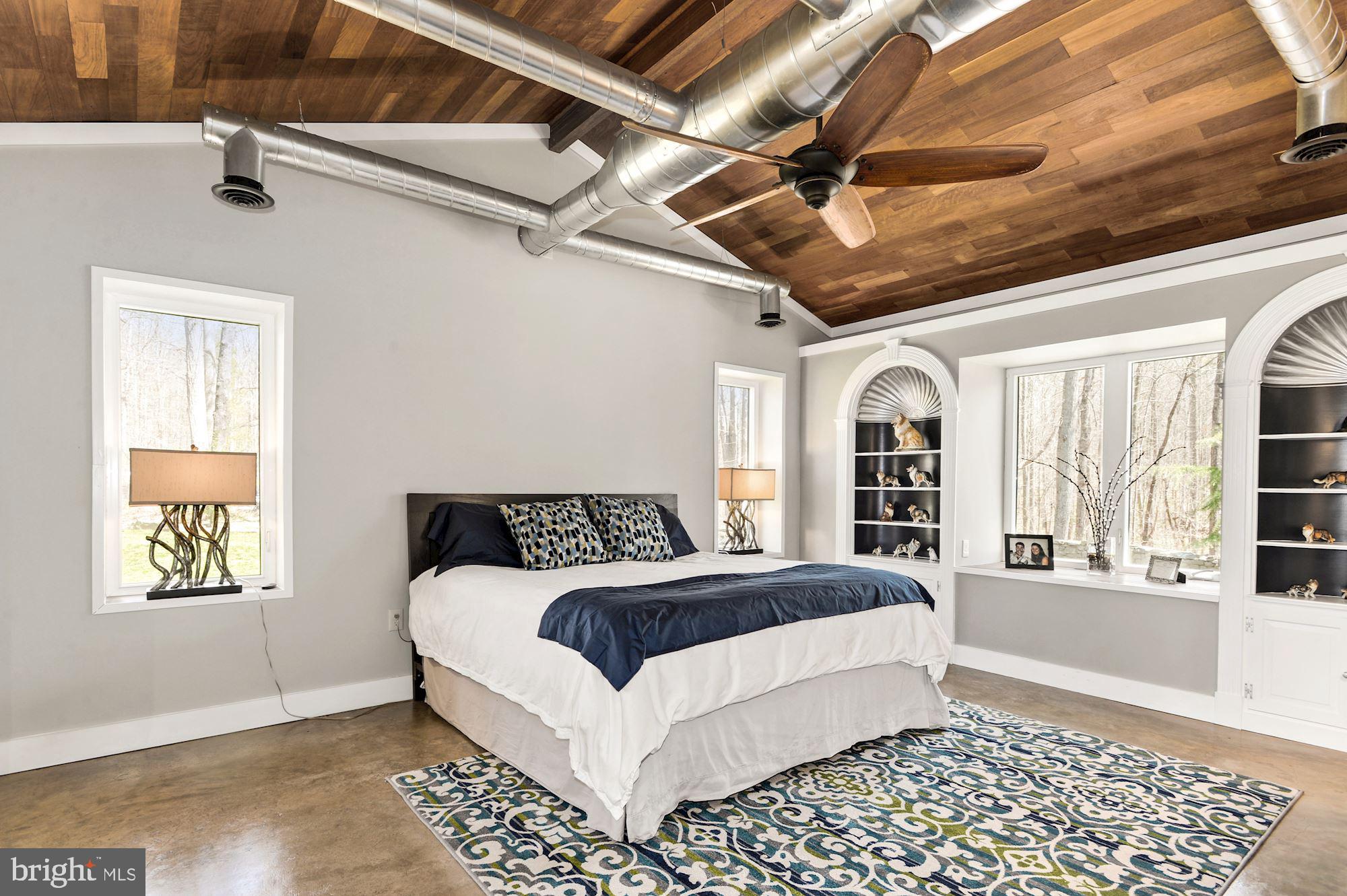 6480 Fireside Place Marshall, VA 20115 - Photo 14 of 36 Master bedroom w built-ins